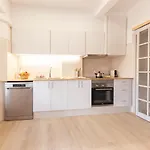 Bravissimo Rambla River View Apartment