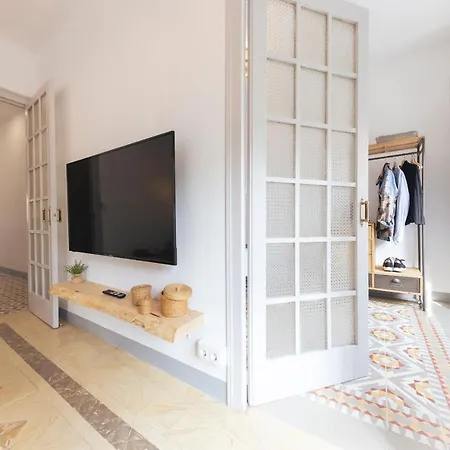 Bravissimo Rambla River View Apartment