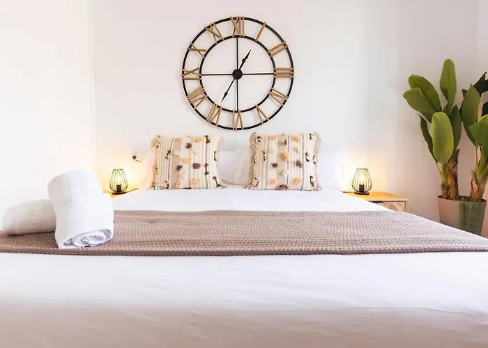 Bravissimo Rambla River View Apartman